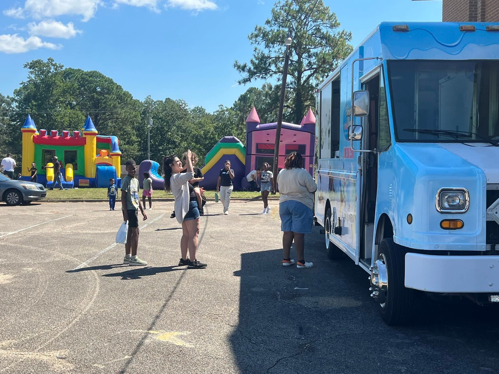 kids enjoying dessert daddy in dothan Alabama
